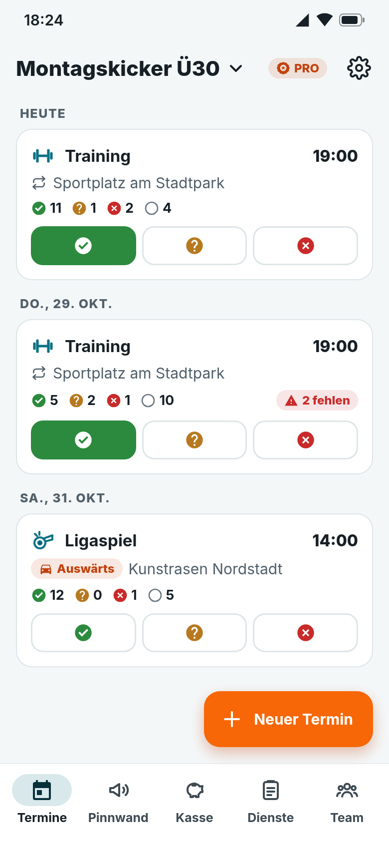 Terminliste: Training heute, Training am Donnerstag mit dem Hinweis „2 fehlen“, Auswärtsspiel am Samstag – jeweils mit Zusagen und drei Antwortknöpfen